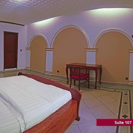 Hotel Le Majestic Douala Kültér fotó