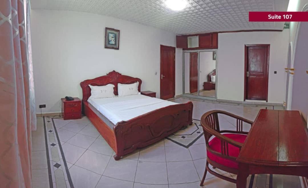 Hotel Le Majestic Douala Kültér fotó
